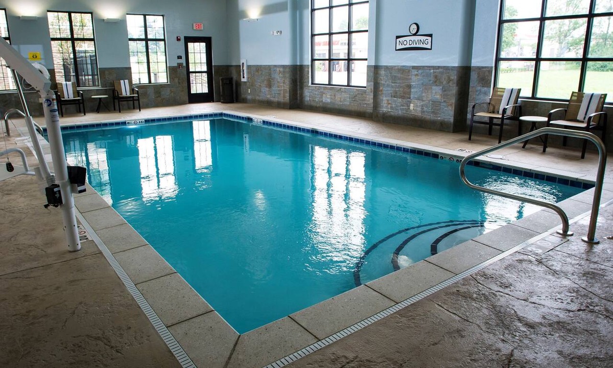 Lexington Condo | 1 Bedroom | Indoor Pool. Free Daily Breakfast