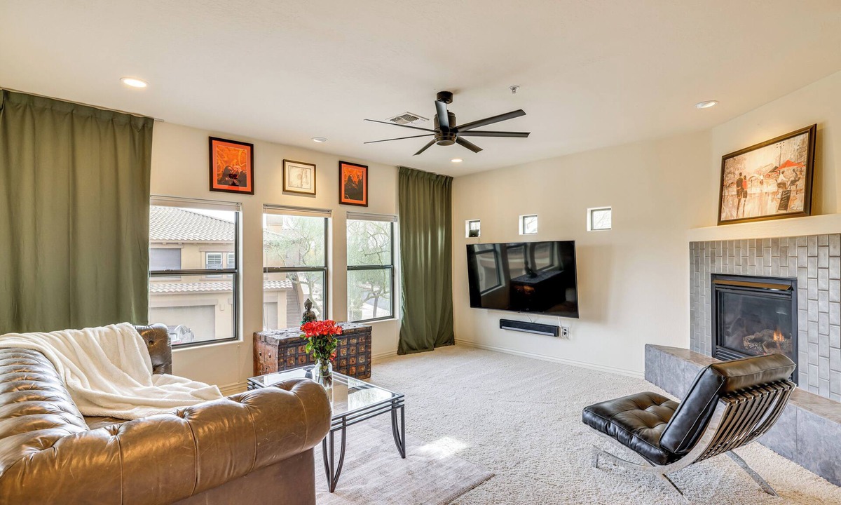 Desert Ridge Condo | ~ 1 Mi to Desert Ridge Marketplace: Phoenix Condo!