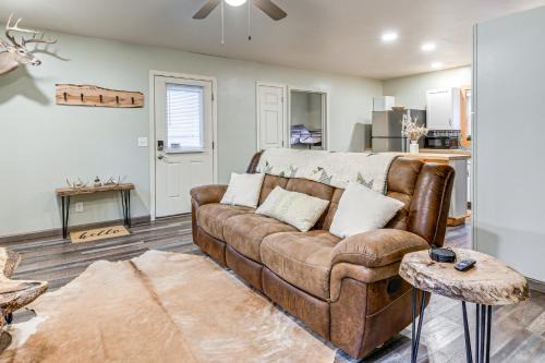 Lynx House | 1 Mi to Hunting: Cozy & Secluded Stout Cabin