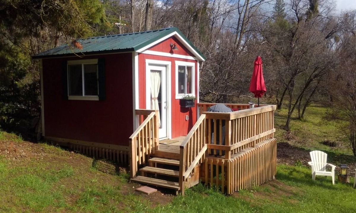 Pinehurst Cabin | 11 miles to Kings Canyon Nat'l Park with Wi Fi
