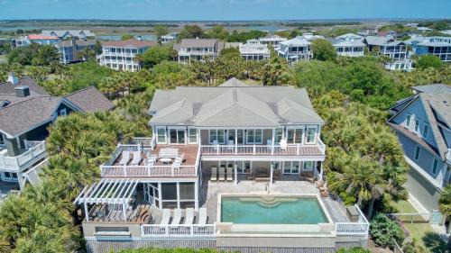 Isle of Palms House | 114 Ocean Blvd by AvantStay