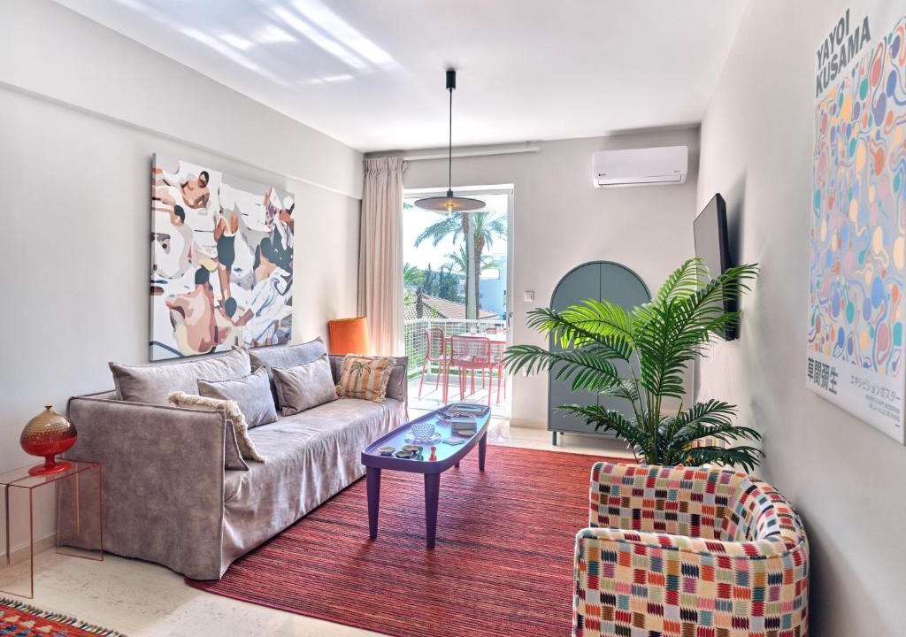 Vouliagmeni Apartment | 12LVE Vouliagmeni Apartment