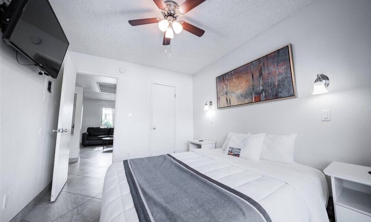 New Papago Parkway Apartment | 130-Scottsdale Sanctuary – Cozy 1BR in a Quiet Gated Community