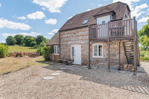 Blandford Saint Mary House | 2 Bed in Tarrant Hinton oc-t32346