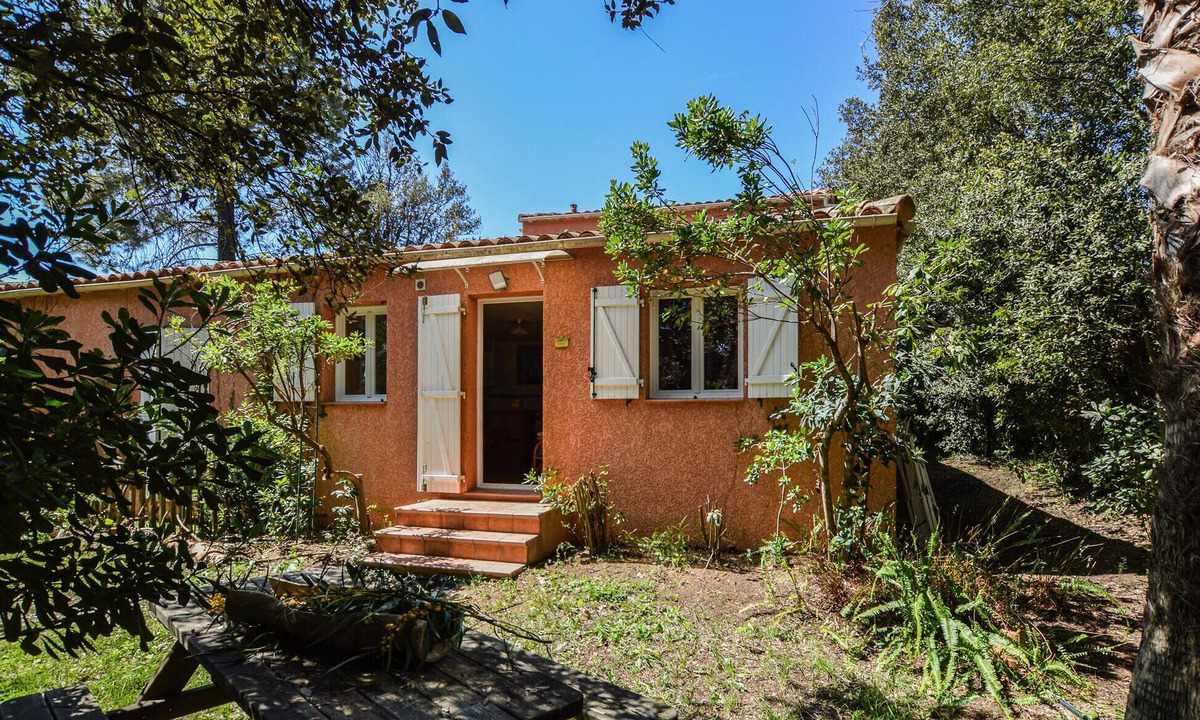 Afa House | 2 bedroom awesome home in AFA