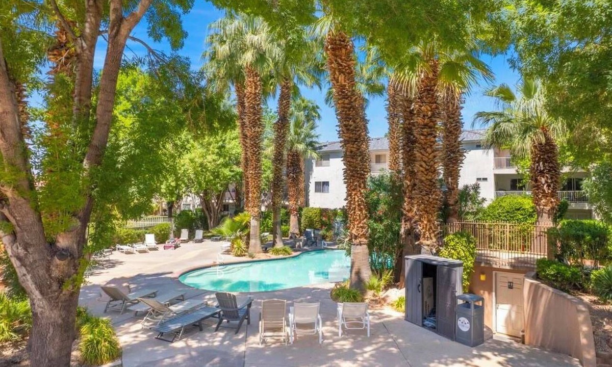St. George Resort | 2-bedroom resort in beautiful St. George. Close to everything, family-friendly