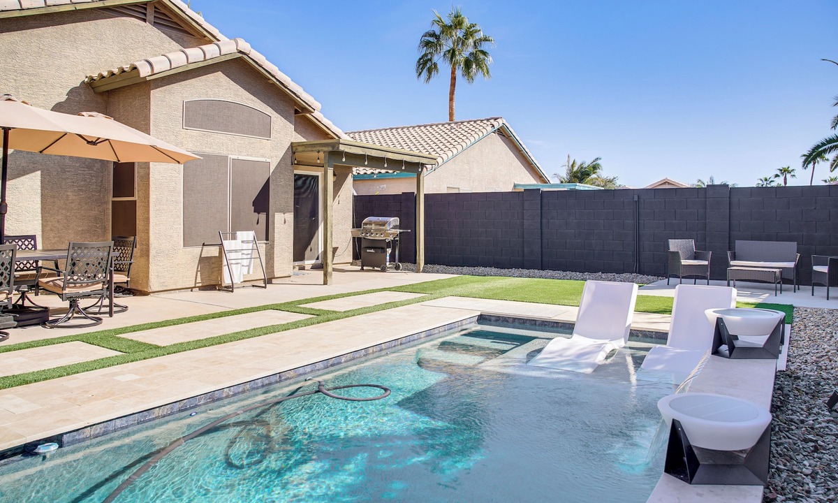Mountain Vista Ranch House | 2 Mi to Surprise Stadium! Snowbird Haven w/Pool