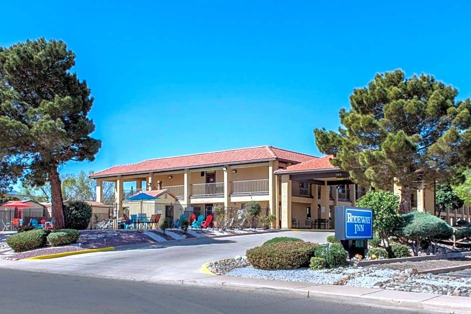 Sierra Vista Hotel | 2-Star Hotel ∙ Rodeway Inn near Ft Huachuca