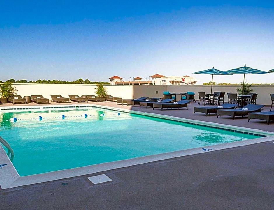 Northeast Virginia Beach Hotel | 2-Star Hotel ∙ Comfort Suites Beachfront