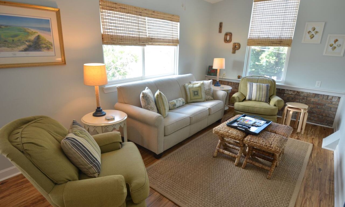 Isle of Palms Condo | #202 "Top O' the Stairs" 2Br/1Ba, Pet-Friendly