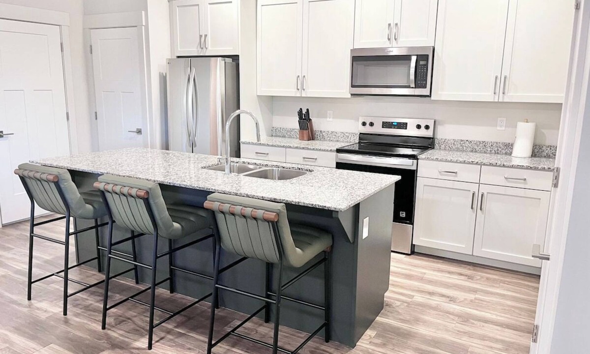 Midway Apartment | 203 | Charming 2BR Getaway in the Heart of Midway