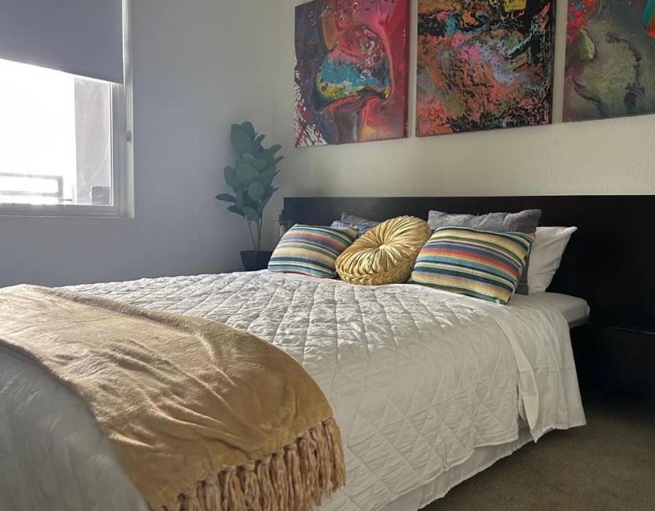 North Las Vegas Apartment | 2bedroom condo in Fremont Street in the heart of entertainment district in Downtown LV