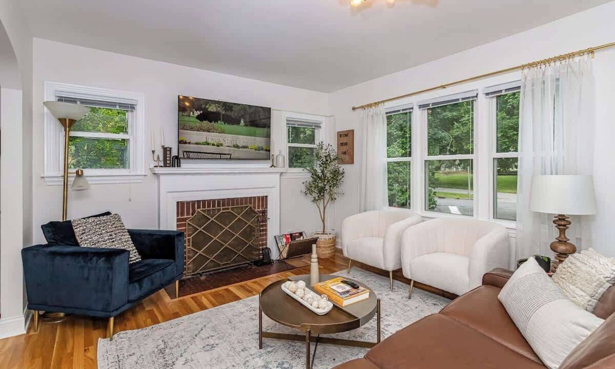 Ames House | 3 bed/2 bath-Walk to Jack Trice Stadium