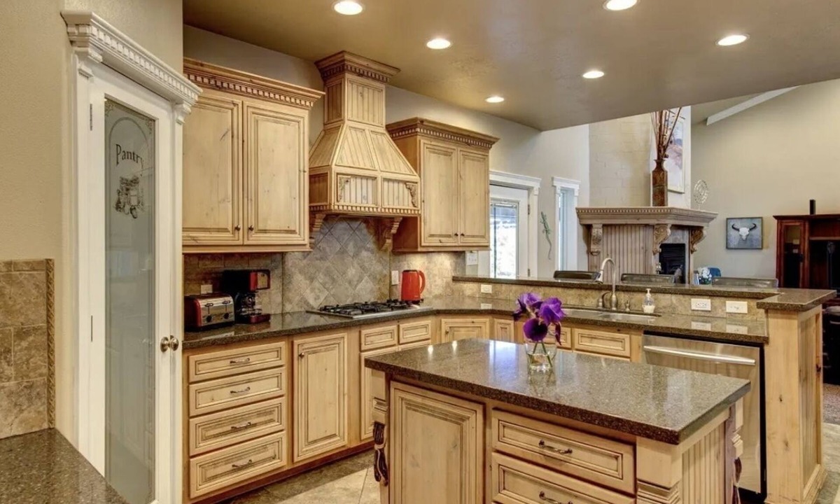 Torrey House | 3 bedroom Beautiful Home minutes from Capitol Reef National Park