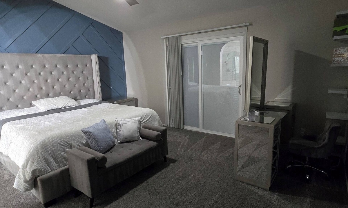 Alta Mesa Community Association House | 3-bedroom house in beautiful Mesa with cool AC and fitness room