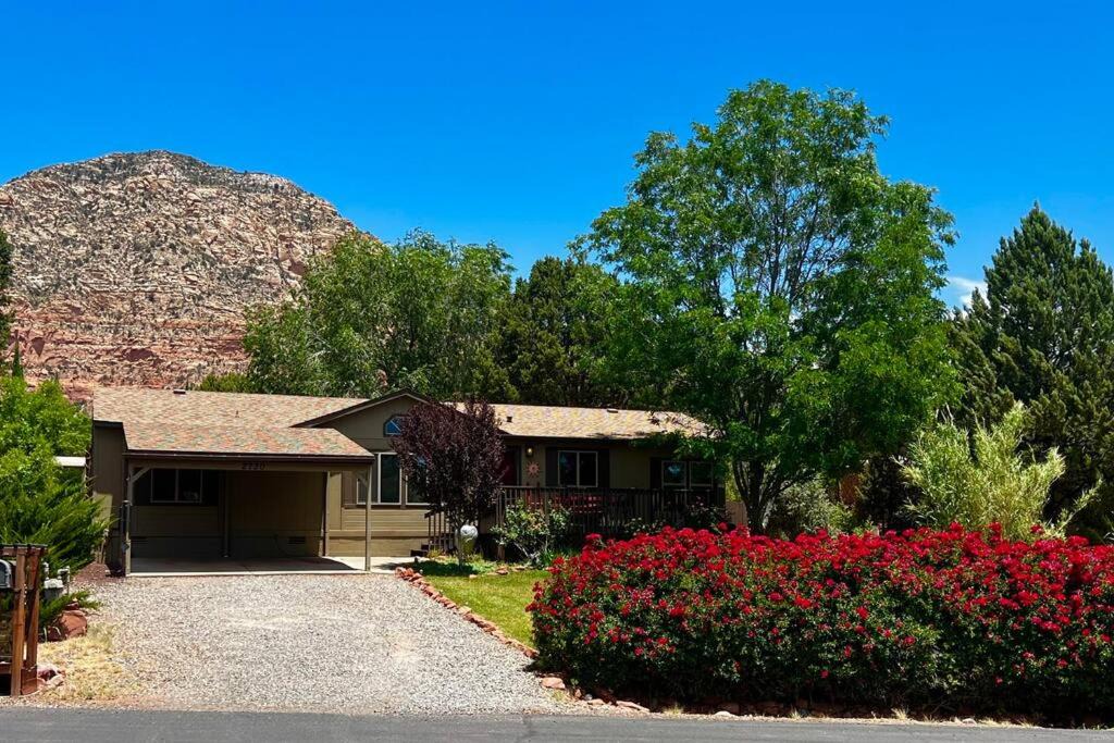 West Sedona House | 3 Bedroom with Stunning Red Rock Views! Walk to Trails!