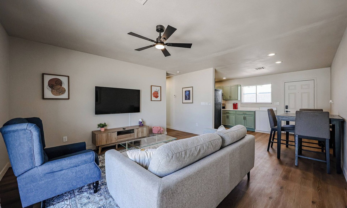 Encanto Apartment | #3 Blue Skies Midtown Retreat + Comfy Affordable