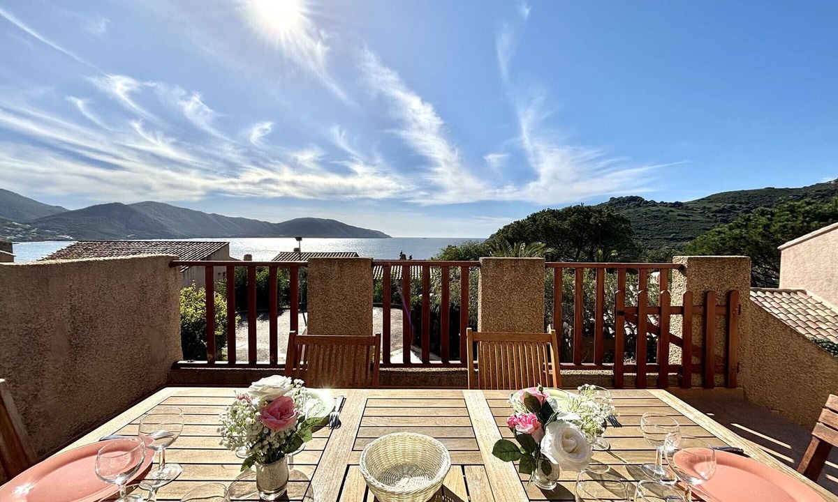 Residences du Golfe de Lava Apartment | 3-room apartment 450m from the beach with AC and parking