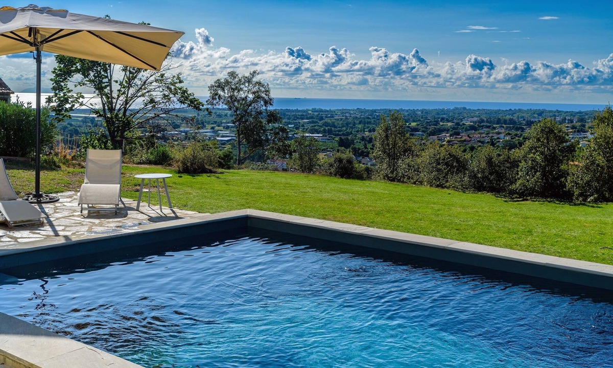 Castellare-di-Casinca House | 3★ Villa – Private Pool – Sleeps 8 – Nature – Exceptional Views