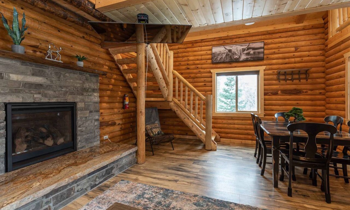 Steam Engine Meadows Cabin | 330 E Trail Road Cabin Secluded Mountain Getaway