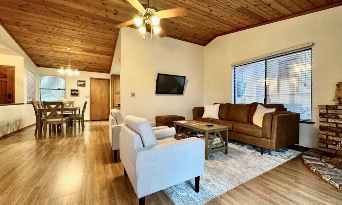 Pollock Pines House | 3BR Forest Retreat · Fireplace · Near Tahoe · Pollock Pines