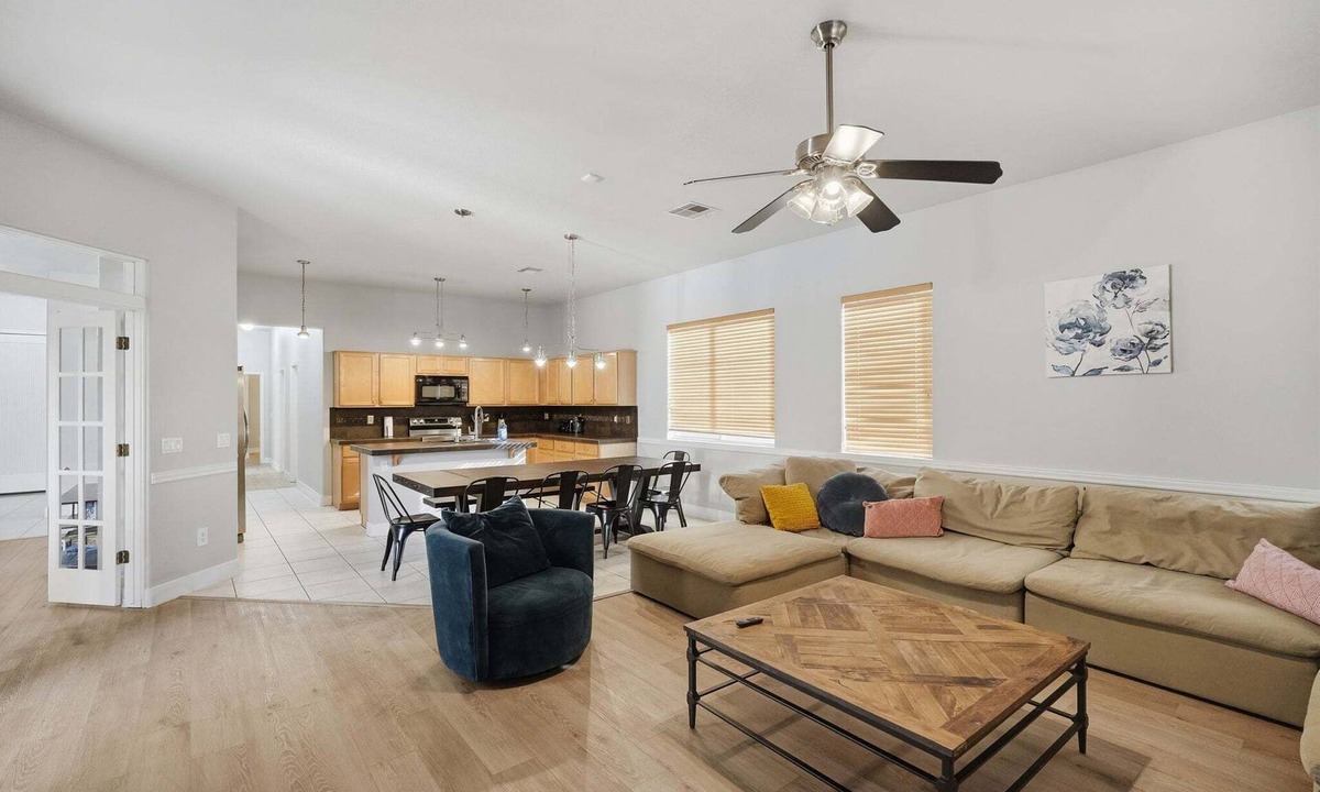 Arizona Skyline Community House | 4 bedroom 2 bath home with pool, wi-fi, laundry