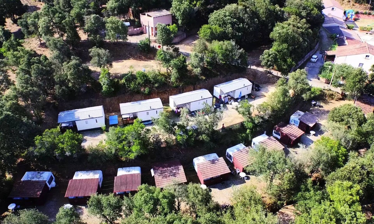 Calcatoggio House | 4-Bedroom Mobile Home for 6 People
