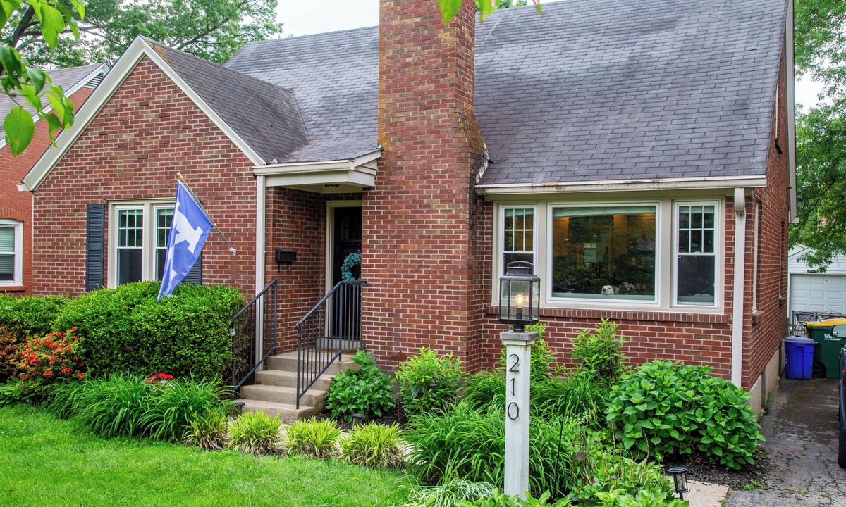 Beechwood Village House | 4-bedroom Remodeled St Matthews Cape Cod