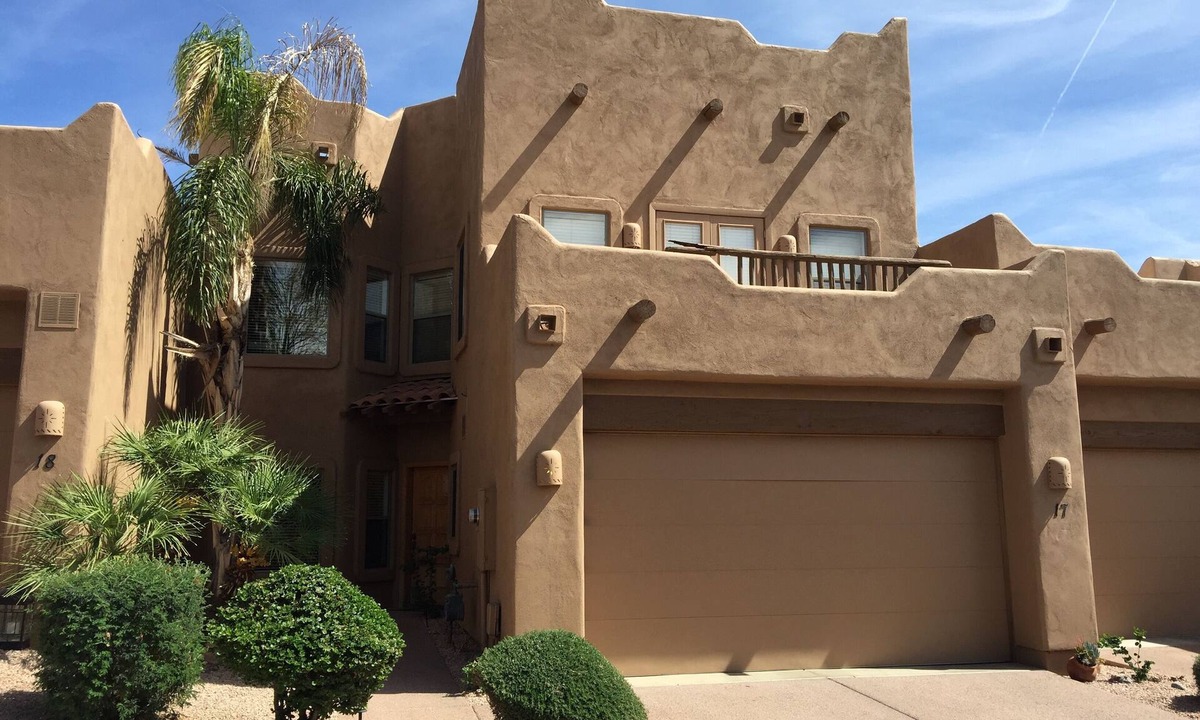 Red Mountain Ranch House | 4 Bedrooms + loft with daybed. Spacious 2-story townhome with pool, spa & garage