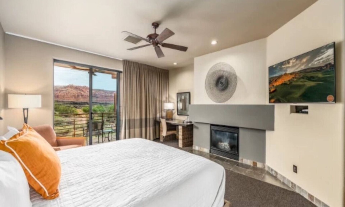 Ivins Villa | 4 Spacious Desert Oasis Rooms for Peaceful Days & Outdoor Adventures
