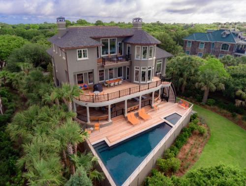 Vanderhorst Plantation House | 46 Surfsong Road by Akers Ellis Rentals