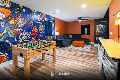 Hamilton House | 4BR, Home Theater, near Spooky Nook Sports Complex