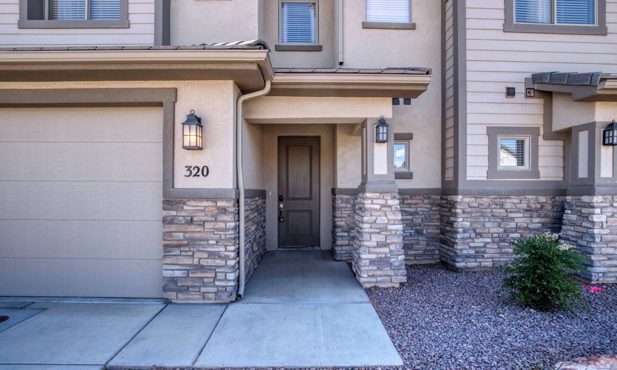Hurricane House | 4BR Hurricane Home Near Zion & Sand Hollow