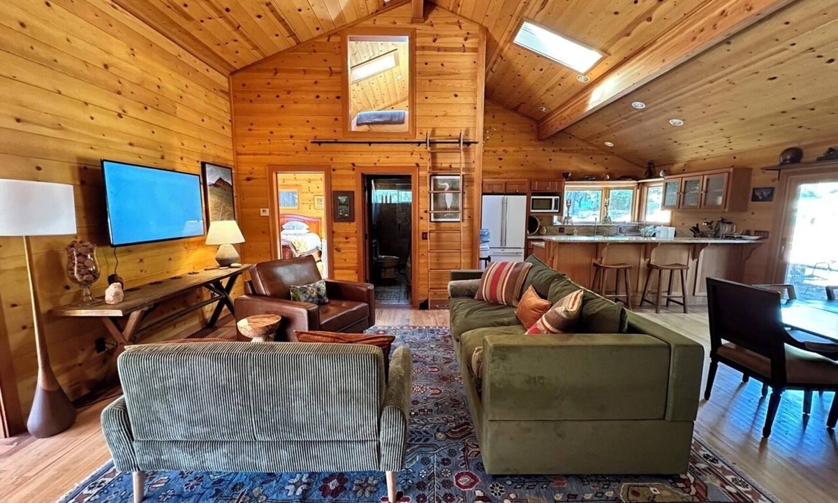 Point Arena House | 5 bedroom redwood stone art retreat 5 minutes from the beach