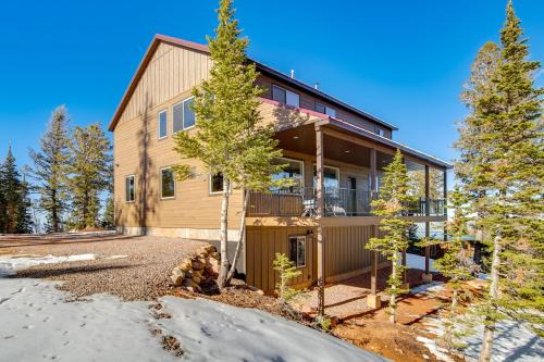 Brian Head House | 5 Mins to Brian Head Resort: Family Gem w/Views