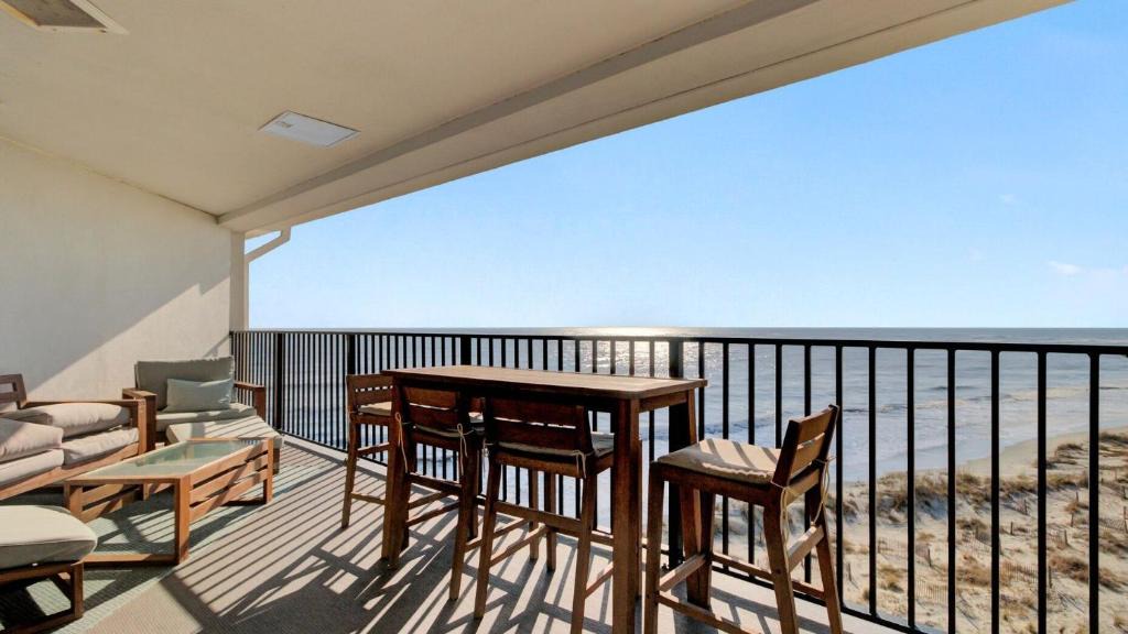 Isle of Palms House | 513 Seascape by AvantStay