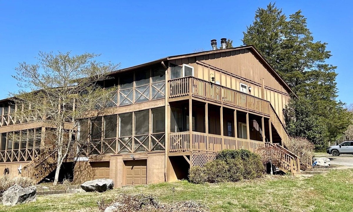 Sloans Valley Condo | 52-1 Woodson Bend Resort- Lake Cumberland Condo- lower level