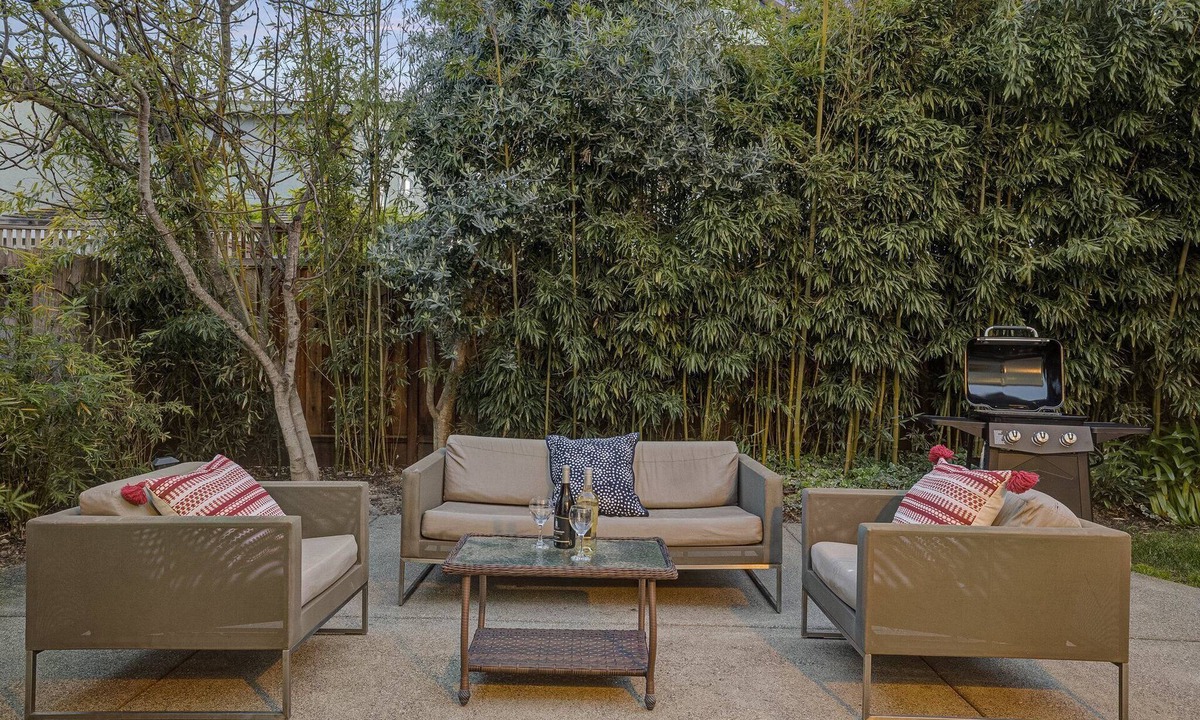 Santa Rosa House | 5BD/3BA Wine County Home w/Billiards & BBQ!