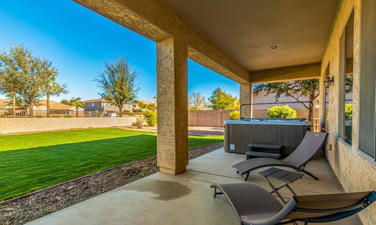 Queen Creek House | ❤️ 6 BEDROOMS, 5000sf, ARCADE, NEW JETTED SPA - SLEEPS 25 ❤️