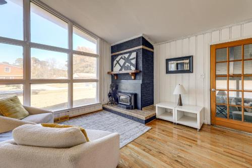 Havelock House | 7 Mi to Neuse River! Family Home w/Poolside Oasis