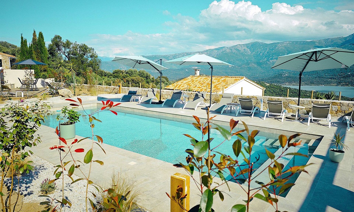 Santa-Reparata-di-Balagna Villa | 8-person apartment, heated pool, gym, games, 10 minutes from the beach