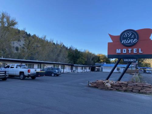 Mount Carmel Junction Hotel | 89 & Nine Motel