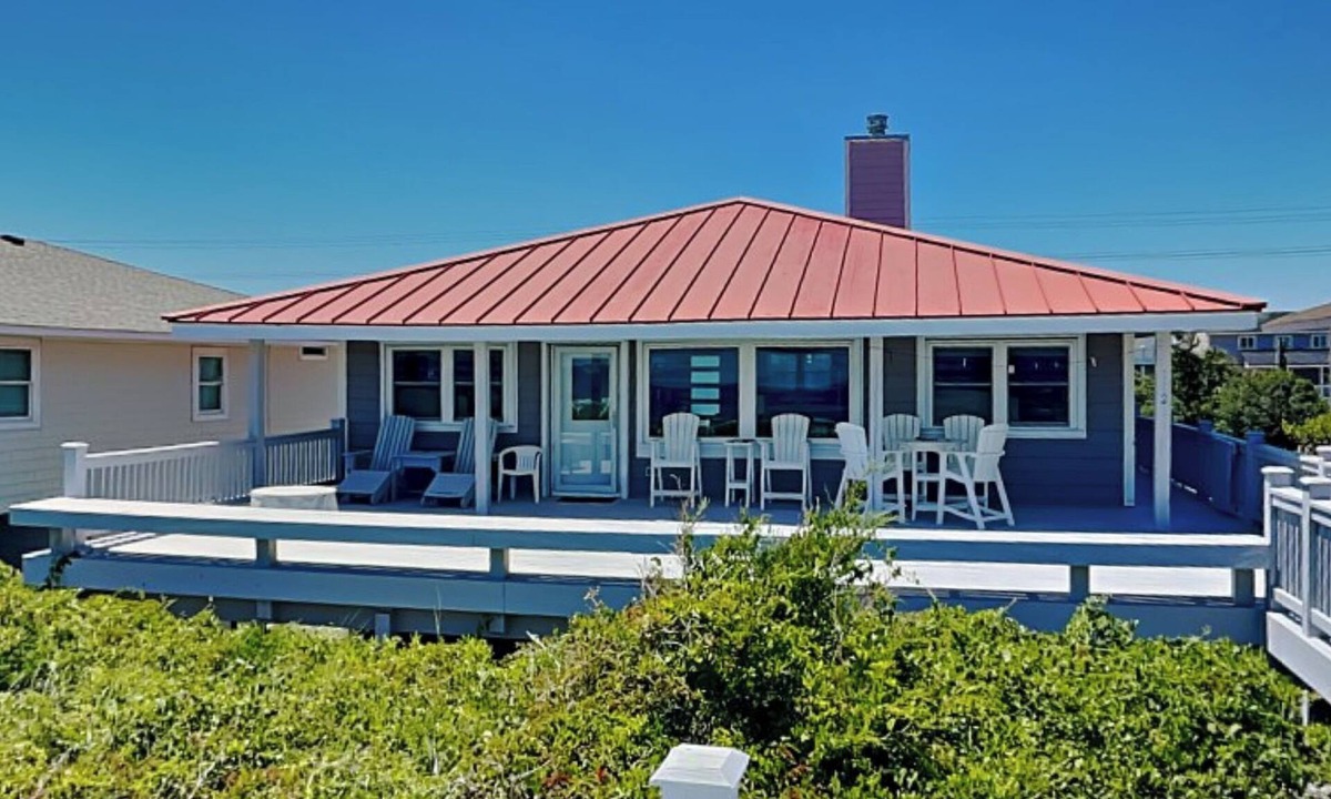 Topsail Beach House | A Beach Pearle | Oceanfront + Walk to the Beach!