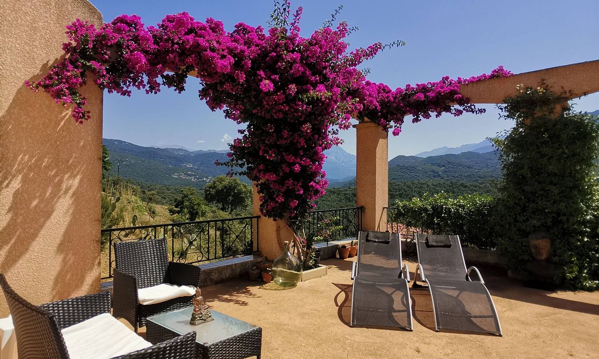 Tavaco Bed & Breakfast | A casa di Lucienne Family villa in the countryside - 5 minutes from the river