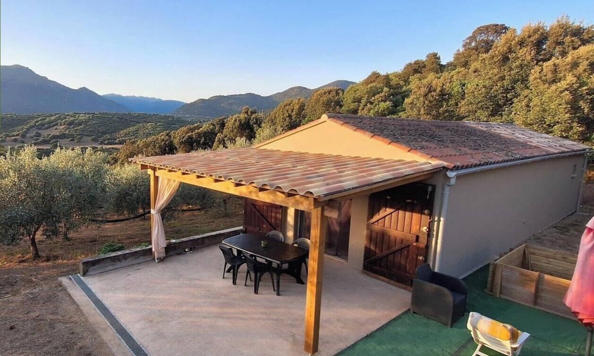 Sainte-Lucie-de-Tallano Villa | "A Casa di l’Alivi" – Olive 2BR | by Efficios
