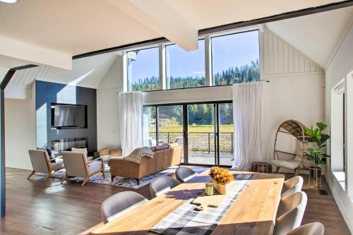 Twin Lakes House | A Contemporary Dream: Lakefront Rathdrum Oasis!