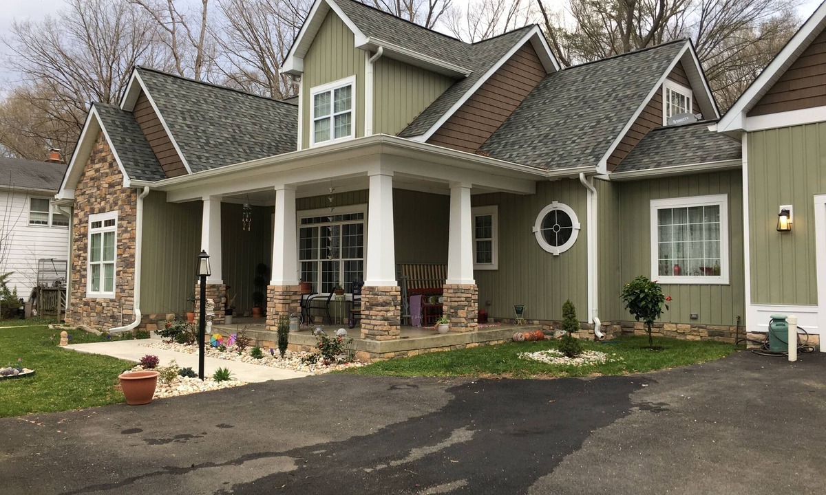 Montclair House | A hop and skip to DC.