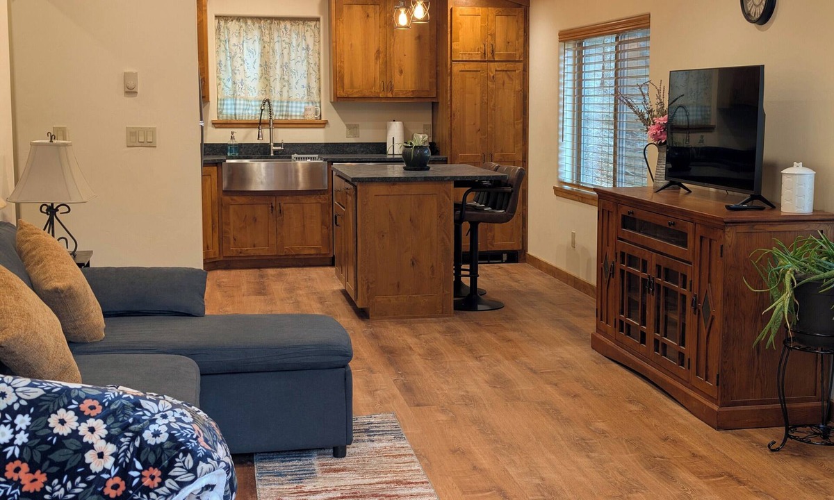 Lincoln County Apartment | A Place to Call Home - peaceful one bedroom apartment in forest setting