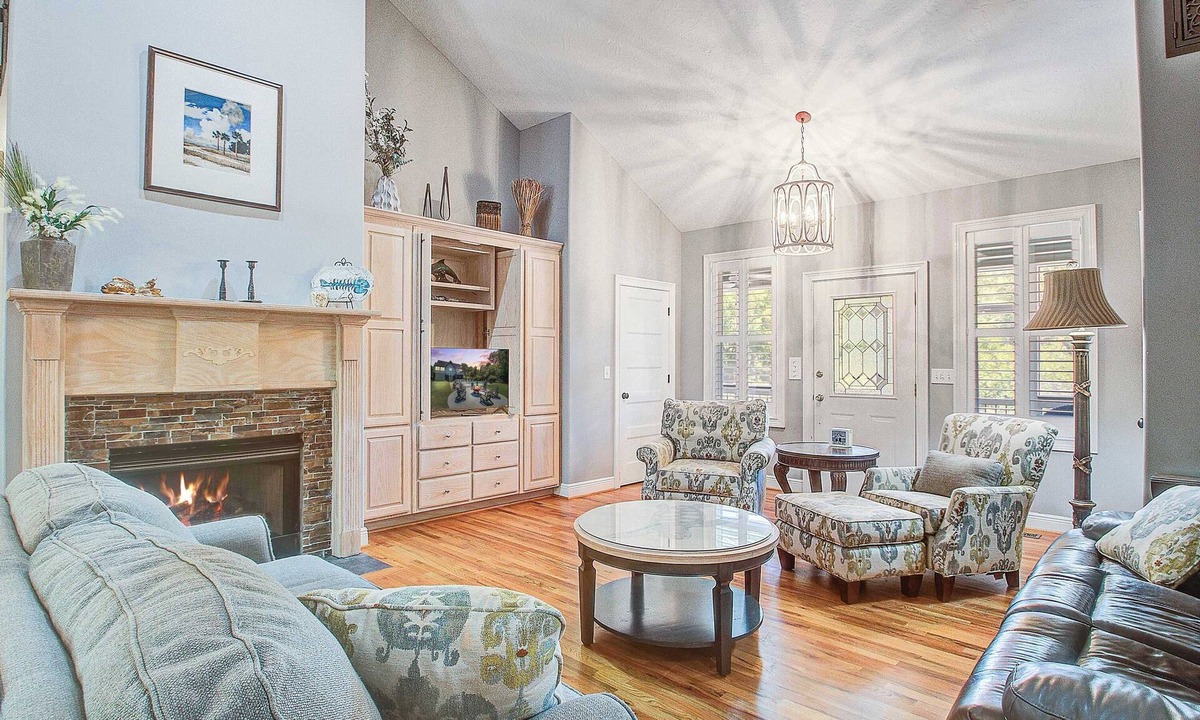 Edisto Island House | A Quiet Edisto Retreat Tucked Beneath the Live Oaks - dog friendly!