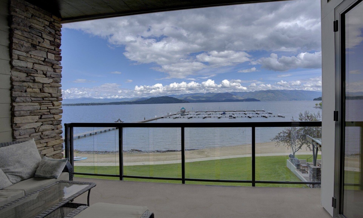 Sandpoint Condo | A Scenic Canvas, Lakefront - Seasons at Sandpoint